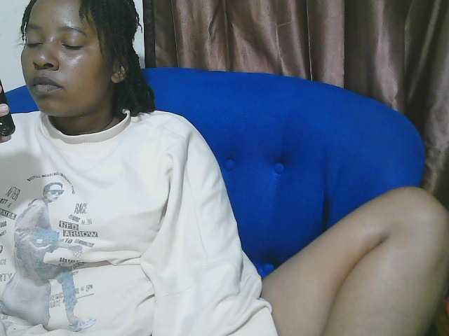 Chocodollie live cam on BongaCams
