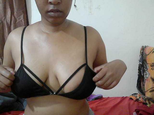 Chocodollie live cam on BongaCams