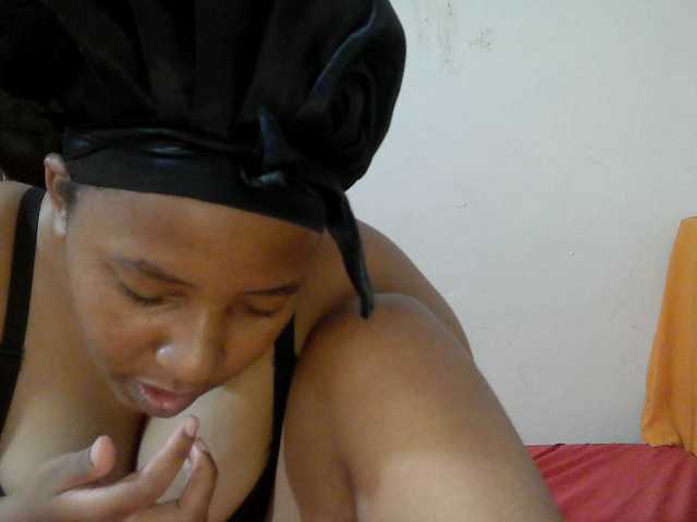 Chocodollie live cam on BongaCams
