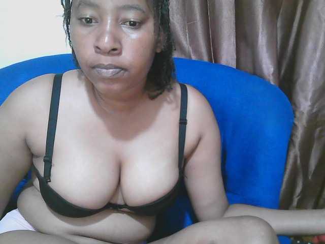 Chocodollie live cam on BongaCams