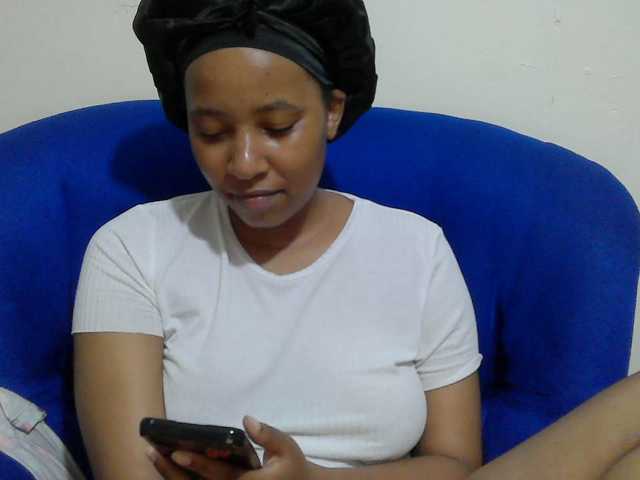 Chocodollie live cam on BongaCams