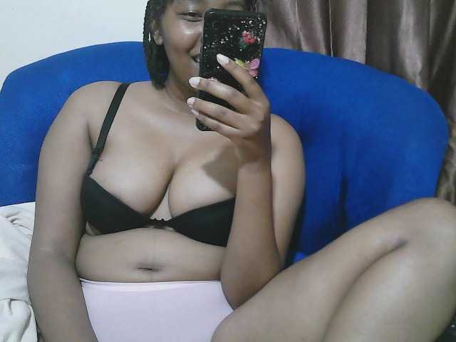 Chocodollie live cam on BongaCams