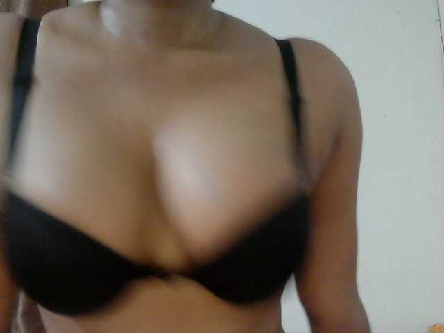 Chocodollie live cam on BongaCams