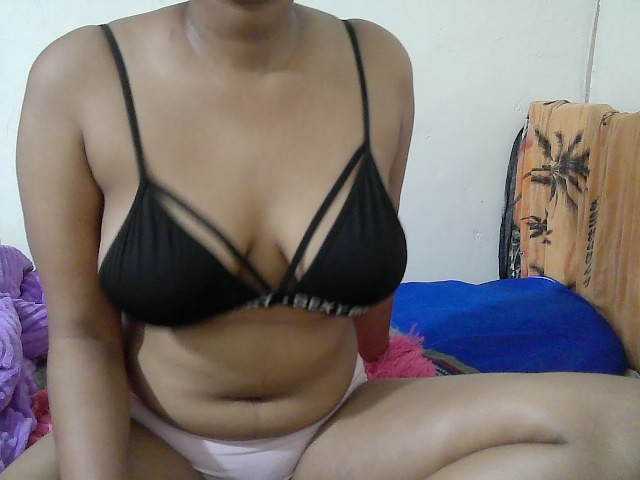 Chocodollie live cam on BongaCams