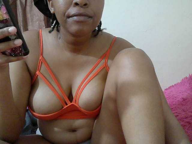 Chocodollie live cam on BongaCams