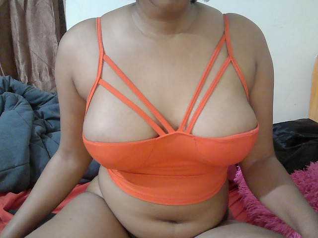 Chocodollie live cam on BongaCams