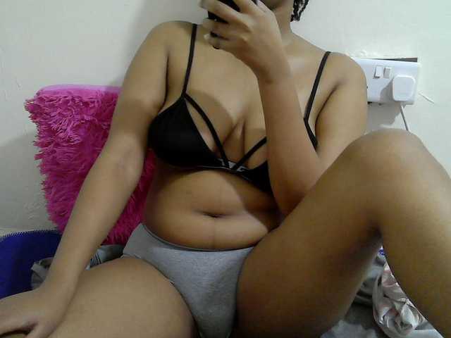 Chocodollie live cam on BongaCams