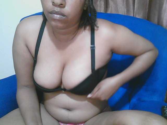 Chocodollie live cam on BongaCams