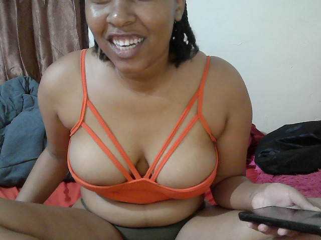 Chocodollie live cam on BongaCams