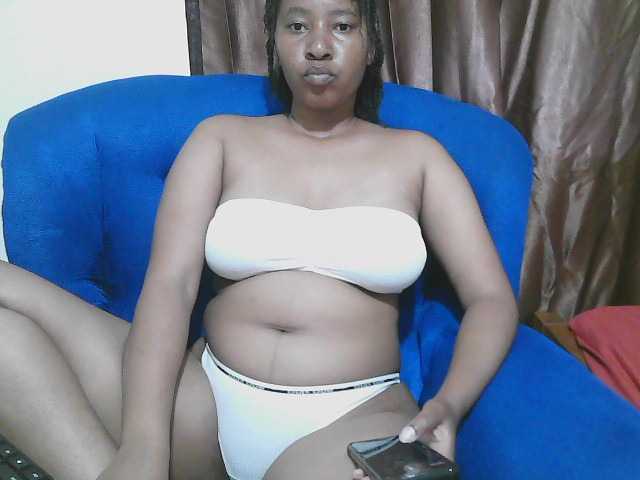 Chocodollie live cam on BongaCams