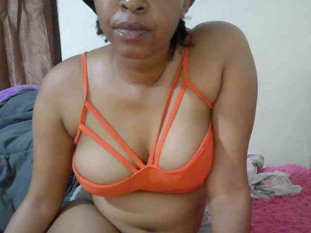 Model: Chocodollie