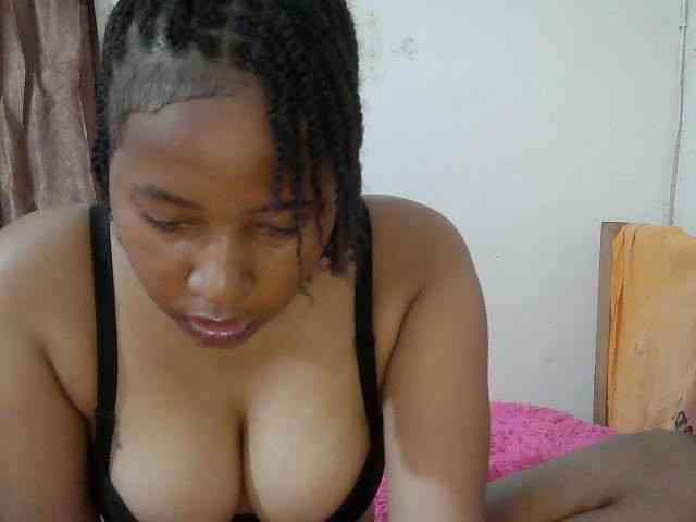 Chocodollie webcam