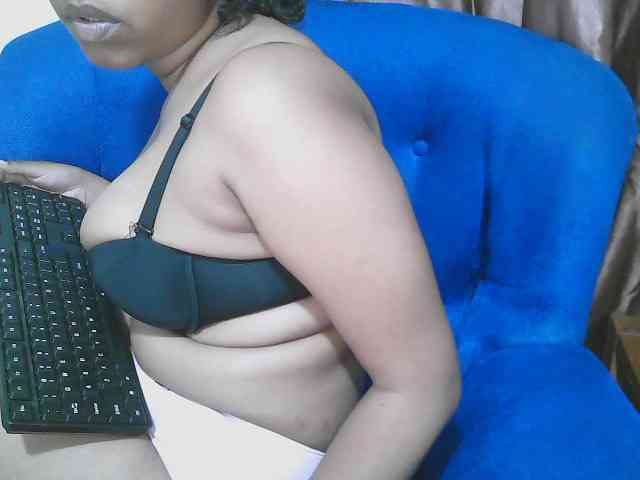 Chocodollie webcam