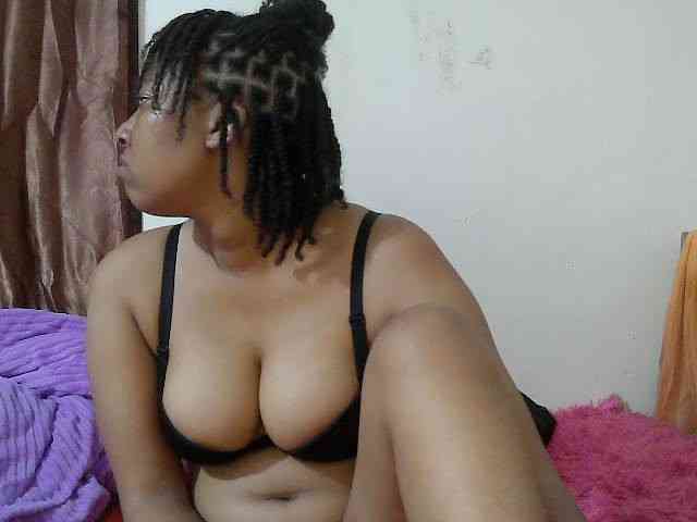 Chocodollie webcam