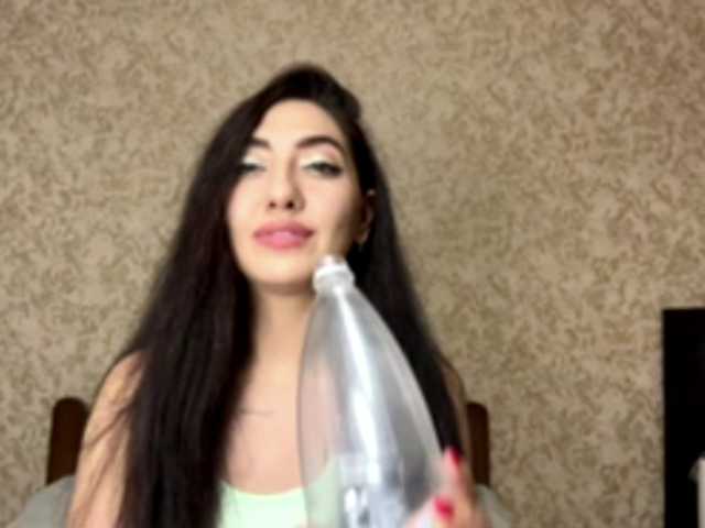 YanaLime live cam on BongaCams