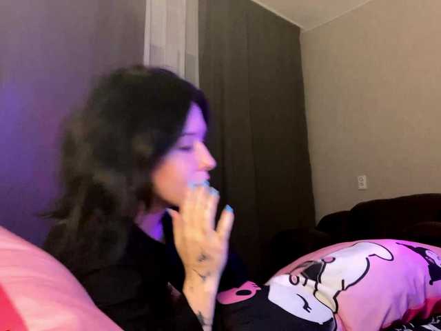 ZlataGuliver live cam on BongaCams