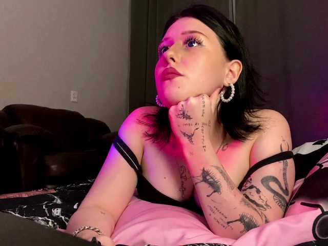ZlataGuliver live cam on BongaCams