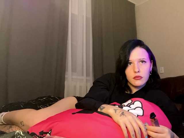 ZlataGuliver live cam on BongaCams