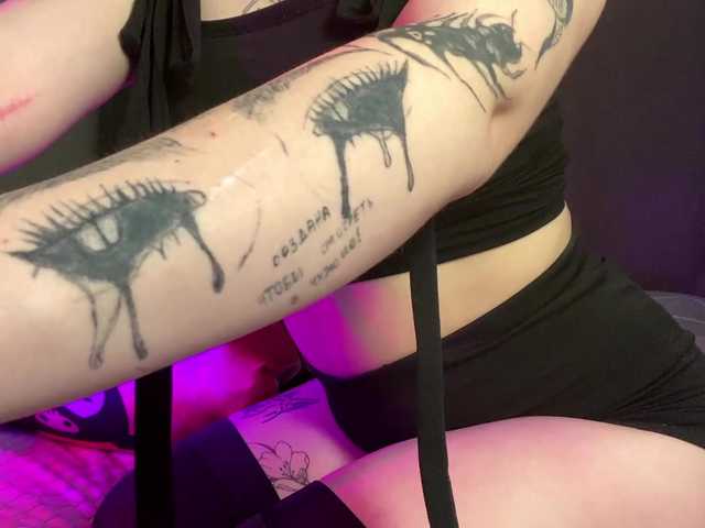 ZlataGuliver live cam on BongaCams
