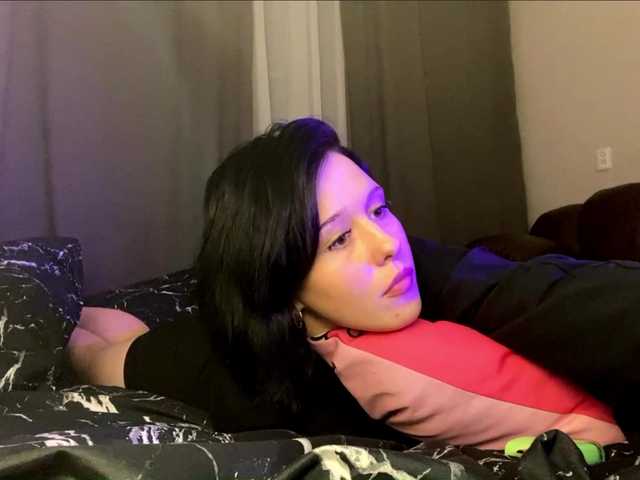 ZlataGuliver live cam on BongaCams