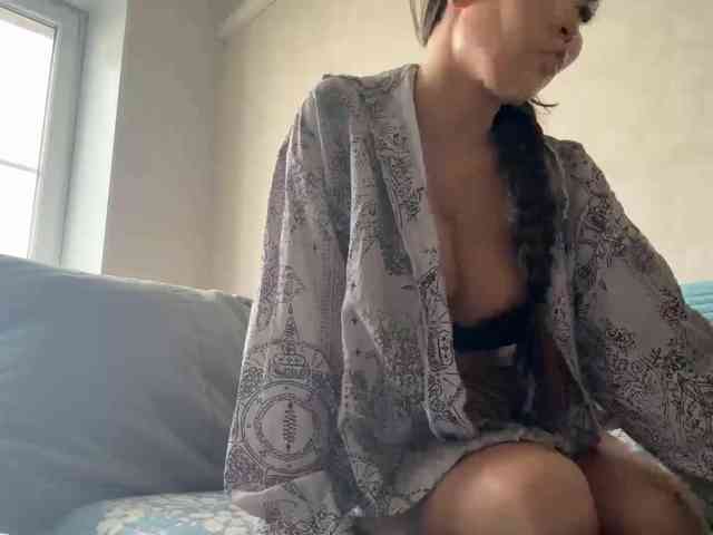 Model: SonyaGuliver