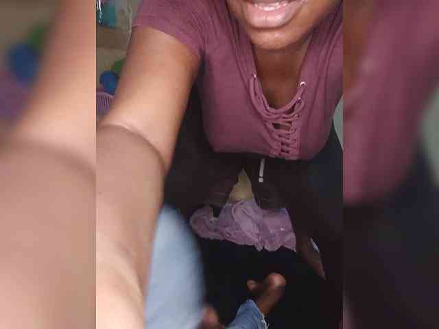 Sexxybaddie webcam