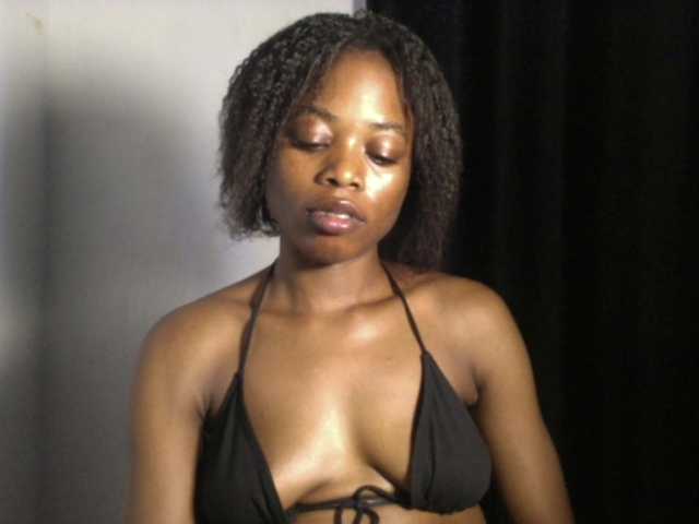 Lickmapussy live cam on BongaCams