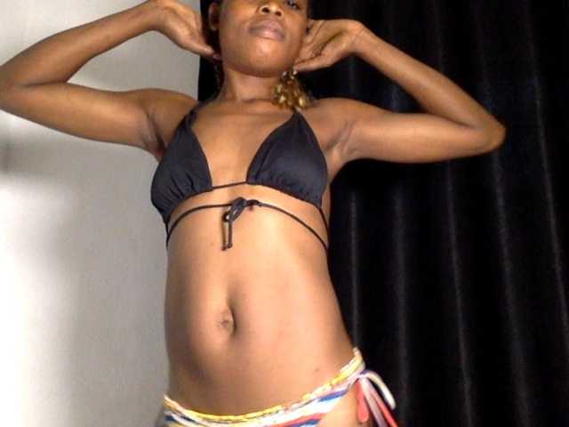 Lickmapussy live cam on BongaCams