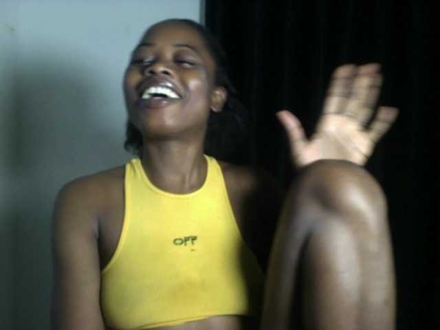 Lickmapussy live cam on BongaCams