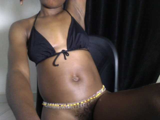 Lickmapussy live cam on BongaCams