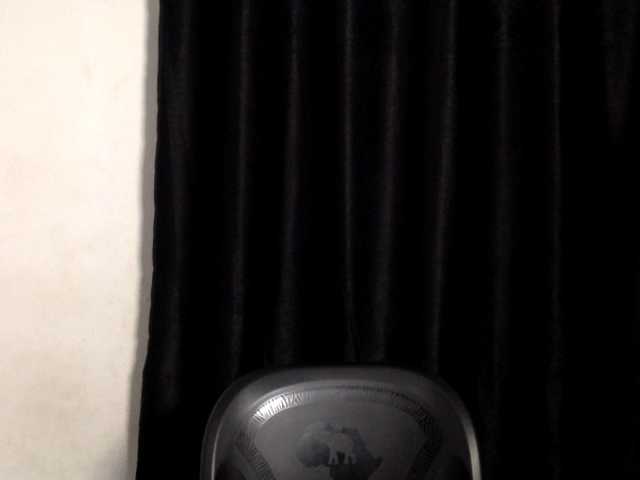 Lickmapussy live cam on BongaCams