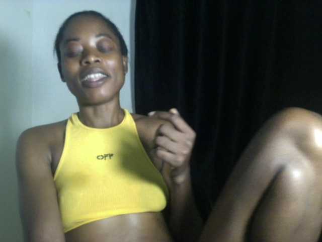 Lickmapussy live cam on BongaCams