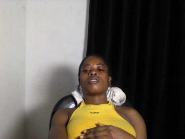 Lickmapussy live cam on BongaCams