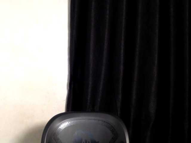Lickmapussy, en vivo ahora en BongaCams