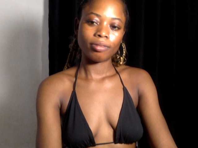 Lickmapussy live cam on BongaCams
