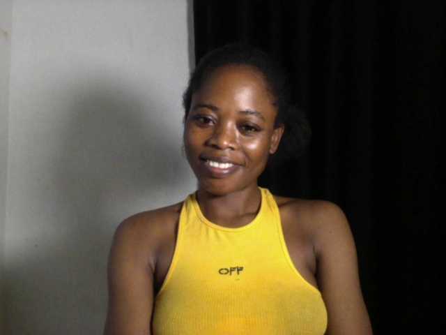 Lickmapussy live cam on BongaCams