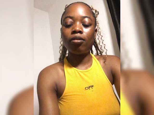 Lickmapussy live cam on BongaCams