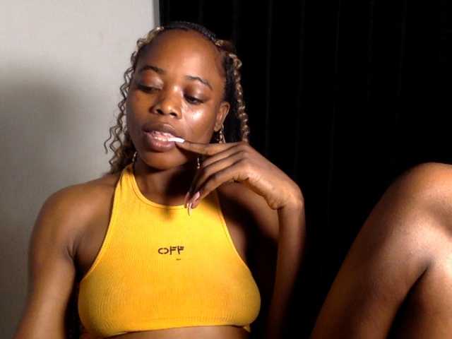 Lickmapussy live cam preview