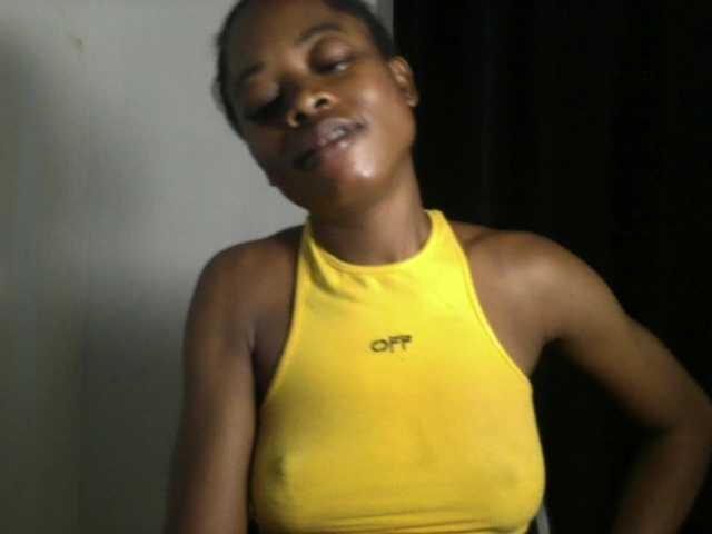 Lickmapussy live cam on BongaCams