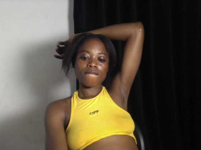 Lickmapussy live cam on BongaCams