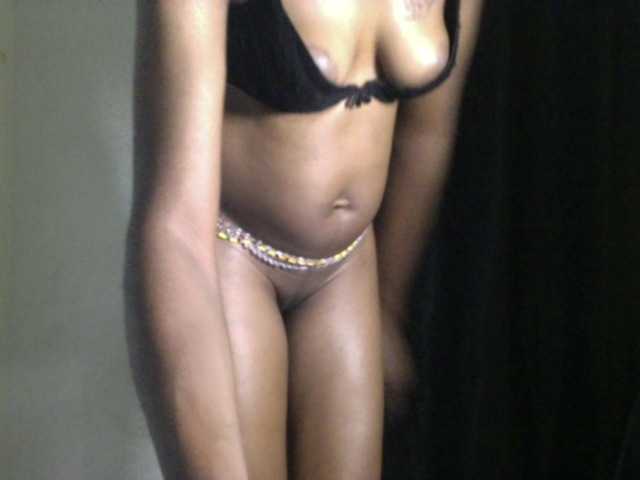 Lickmapussy live cam on BongaCams