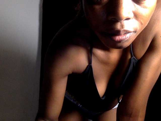 Lickmapussy live cam on BongaCams