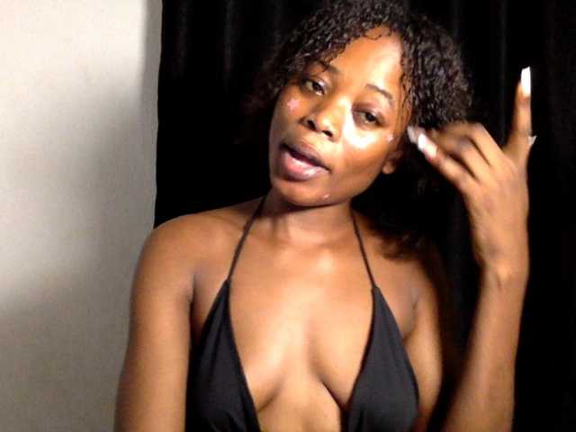 Lickmapussy live cam on BongaCams