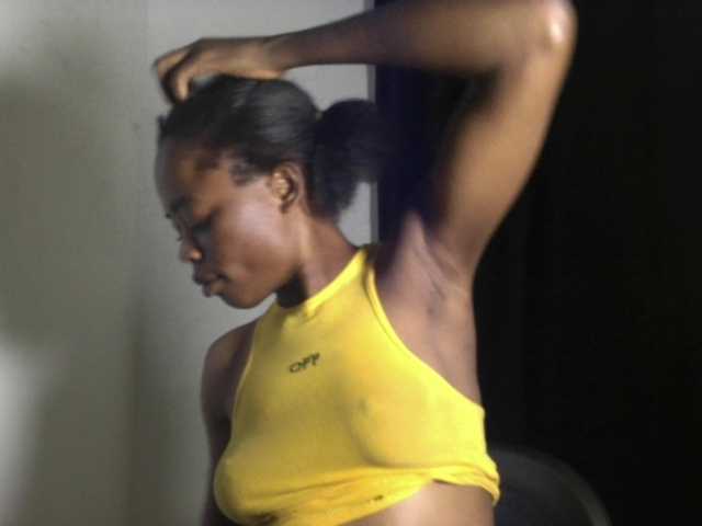 Lickmapussy live cam on BongaCams