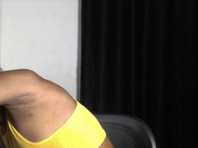 Lickmapussy live cam on BongaCams