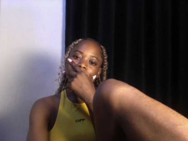 Lickmapussy live cam on BongaCams