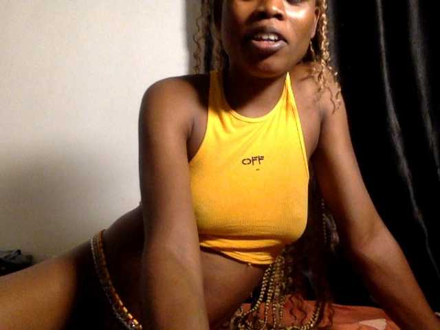 Lickmapussy live cam on BongaCams