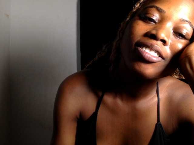 Lickmapussy live cam on BongaCams