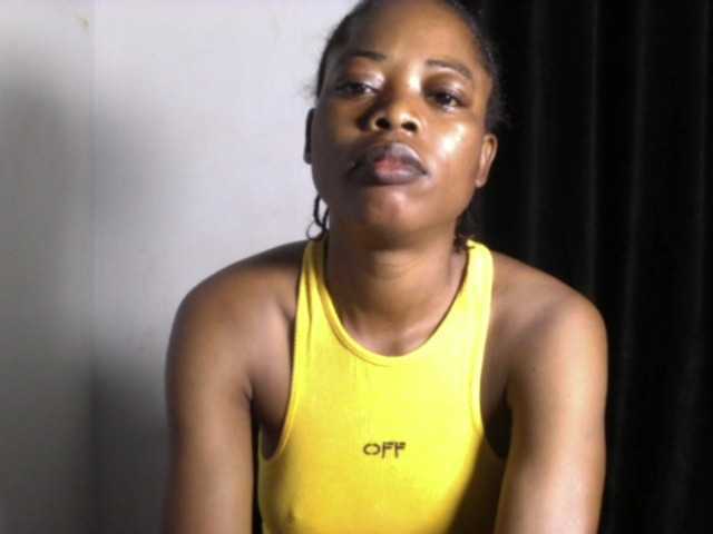 Lickmapussy live cam on BongaCams