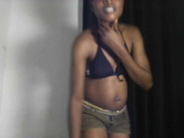 Lickmapussy live cam on BongaCams